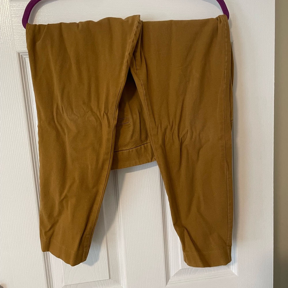 Old navy “spicy brown mustard” color pixie pants